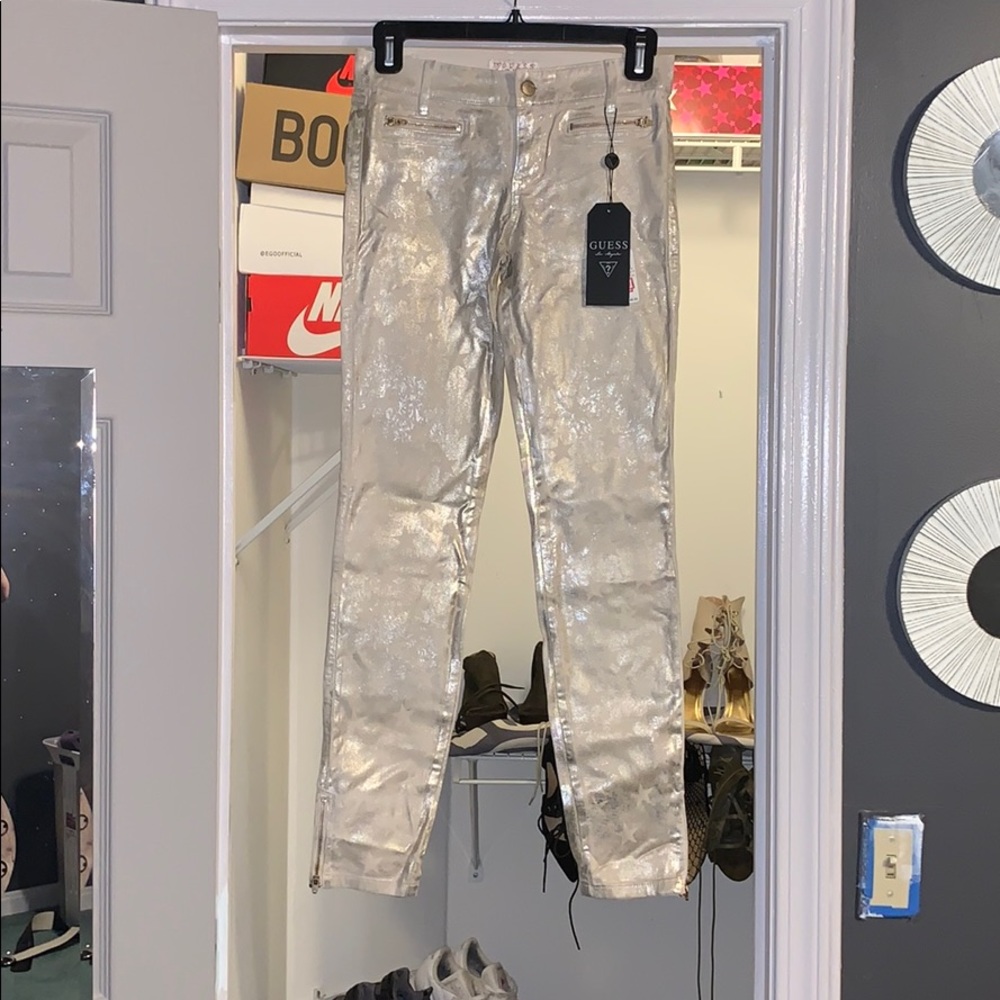 Skinny jeans